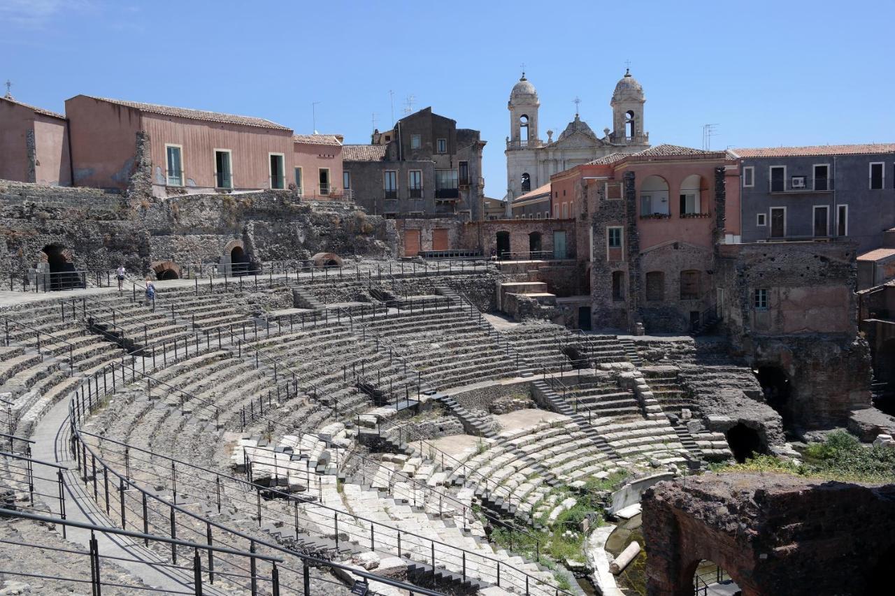 Finestre Sul Teatro - - Parking Included Apartment
