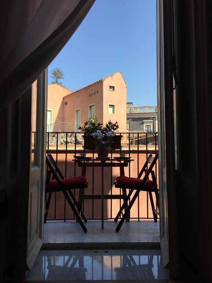 Apartment Finestre Sul Teatro - - Parking Included